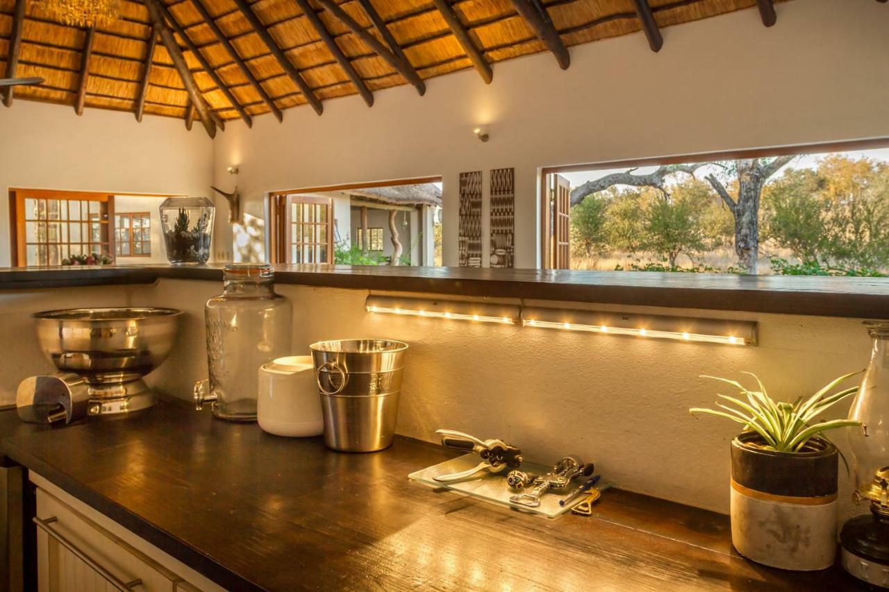 Mbizi Bush Lodge Grietjie Game Reserve Exterior photo